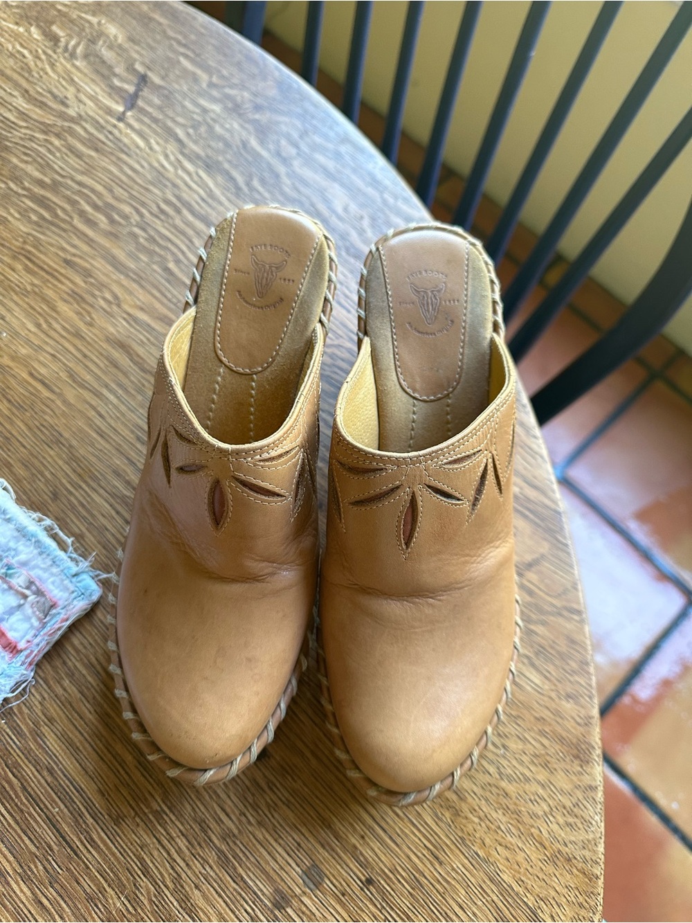Frye leather clogs size 6.5 made in Brazil in great preowned condition.